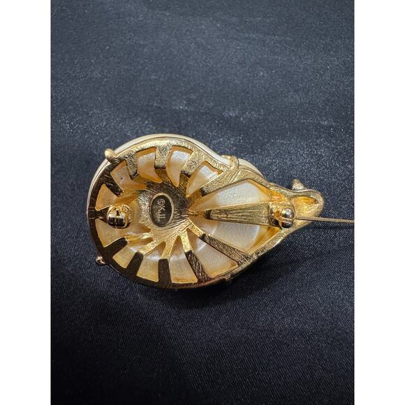 Vintage KJL Snail Brooch Pin Large Pearlized Clear Rhinestone Kenneth Jay Lane - Picture 2 of 4